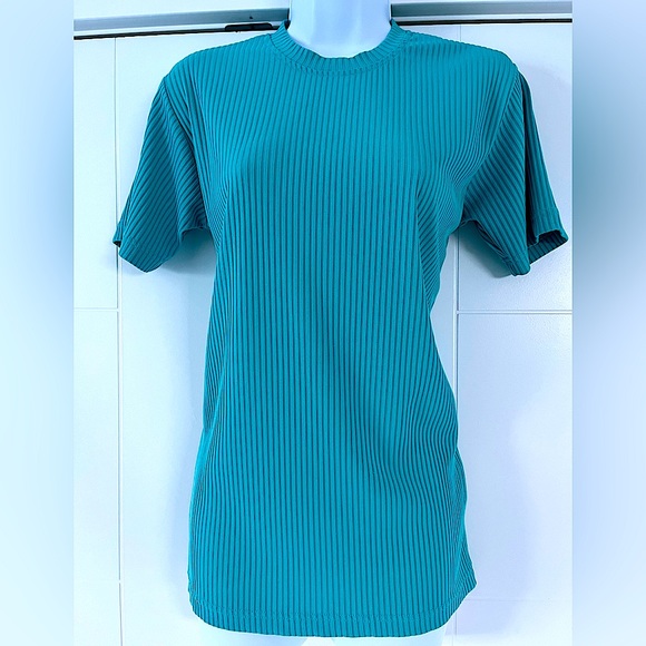 MOTO Tops - MOTO/ Aqua coloured ribbed tee-shirt/ Size US M